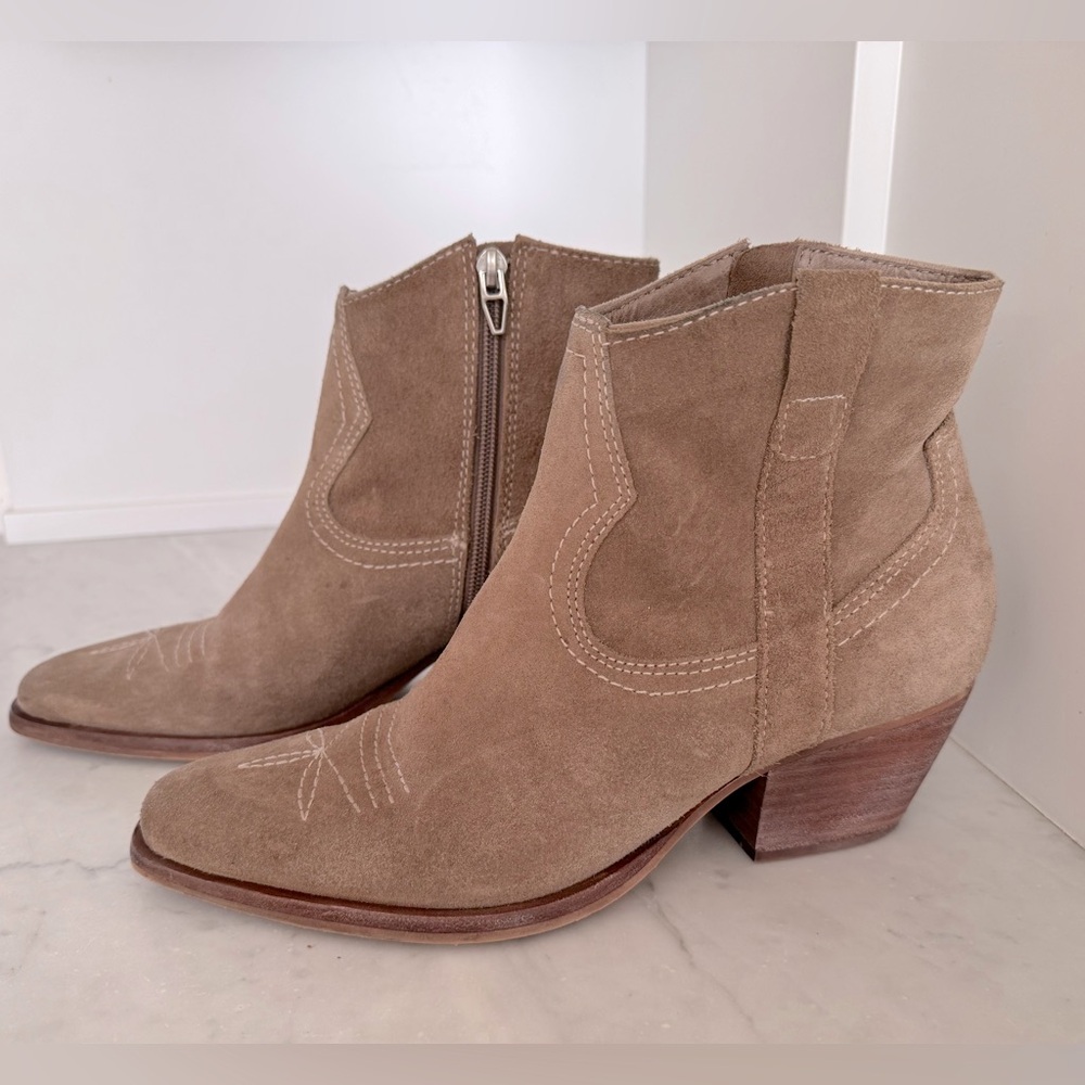 DOLCE VITA Silma Western Booties in Truffle Shade - Picture 5 of 15
